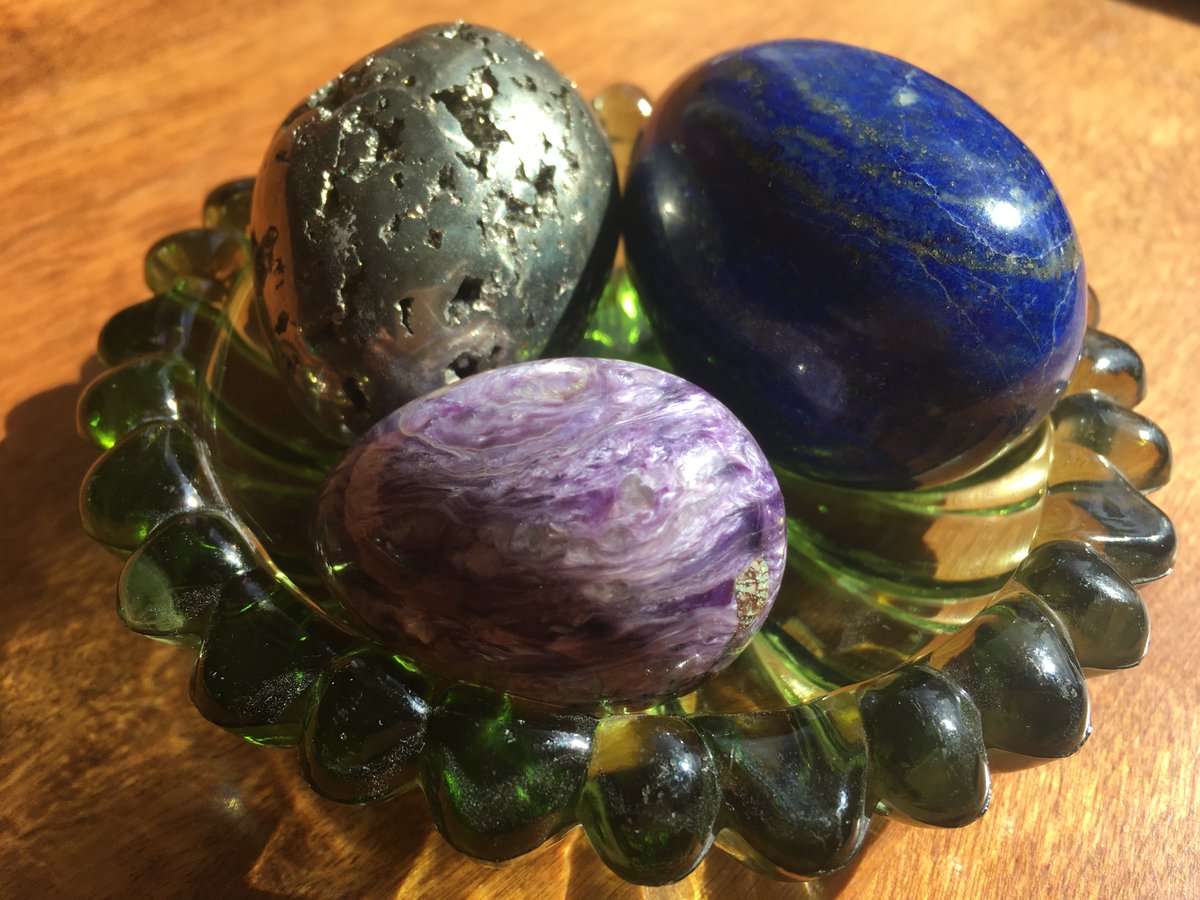 Pyrite, lapis lazuli and charoite eggs.